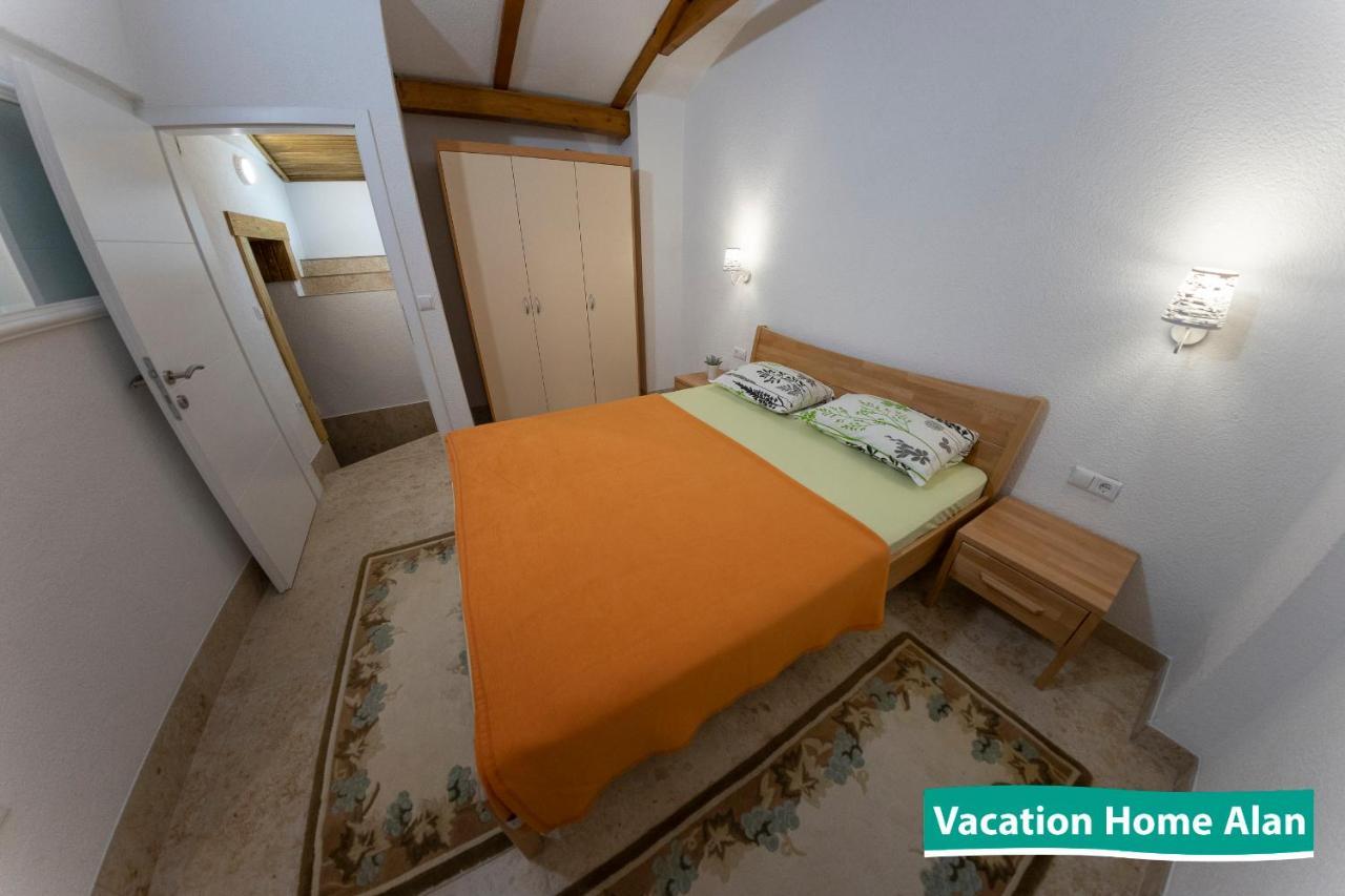 Vacation Home Alan 2 Kulen Vakuf Buitenkant foto