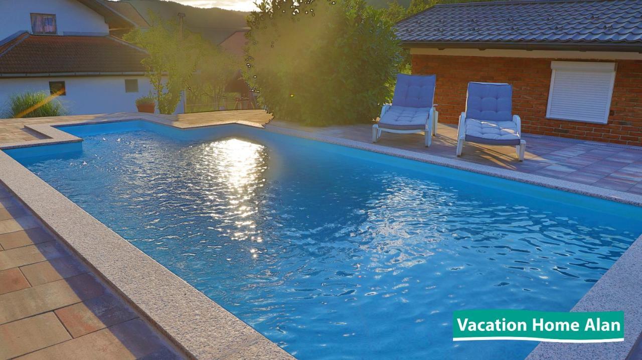 Vacation Home Alan 2 Kulen Vakuf Buitenkant foto