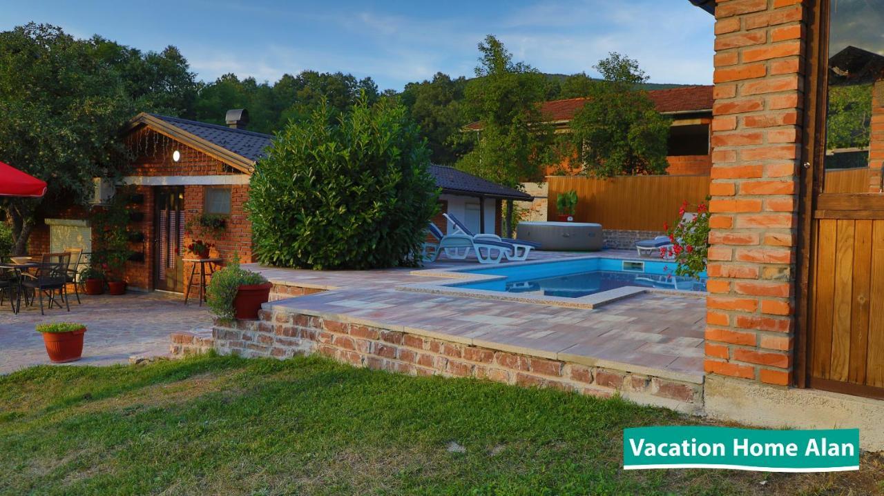 Vacation Home Alan 2 Kulen Vakuf Buitenkant foto