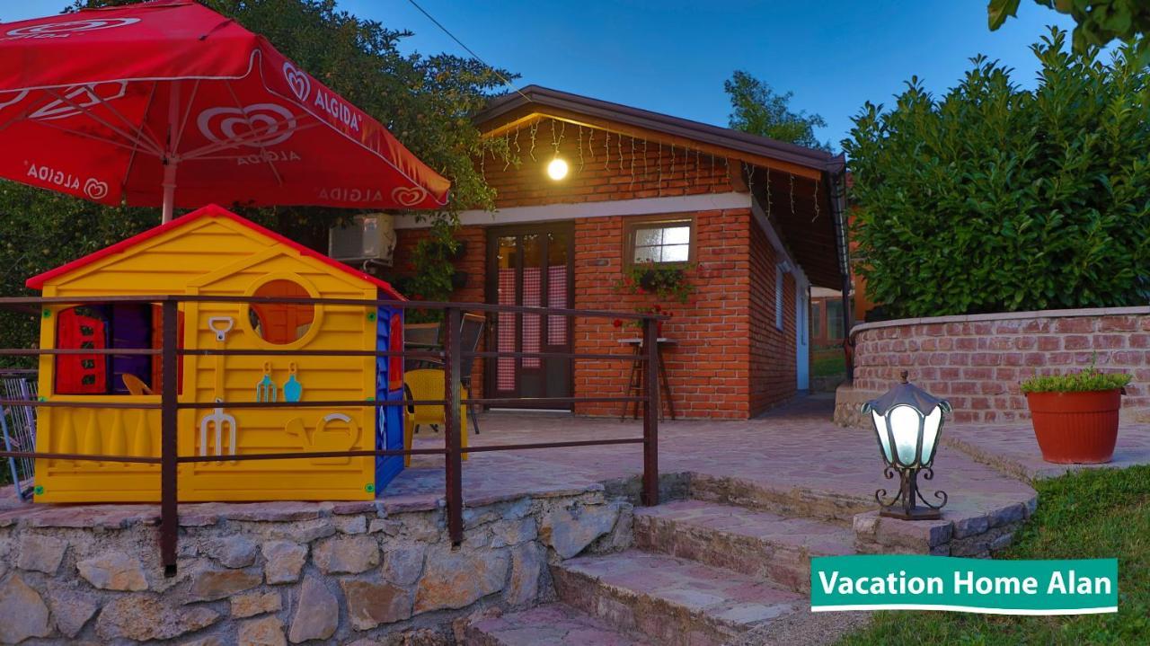 Vacation Home Alan 2 Kulen Vakuf Buitenkant foto