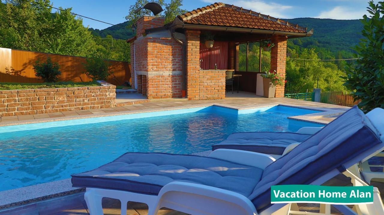 Vacation Home Alan 2 Kulen Vakuf Buitenkant foto