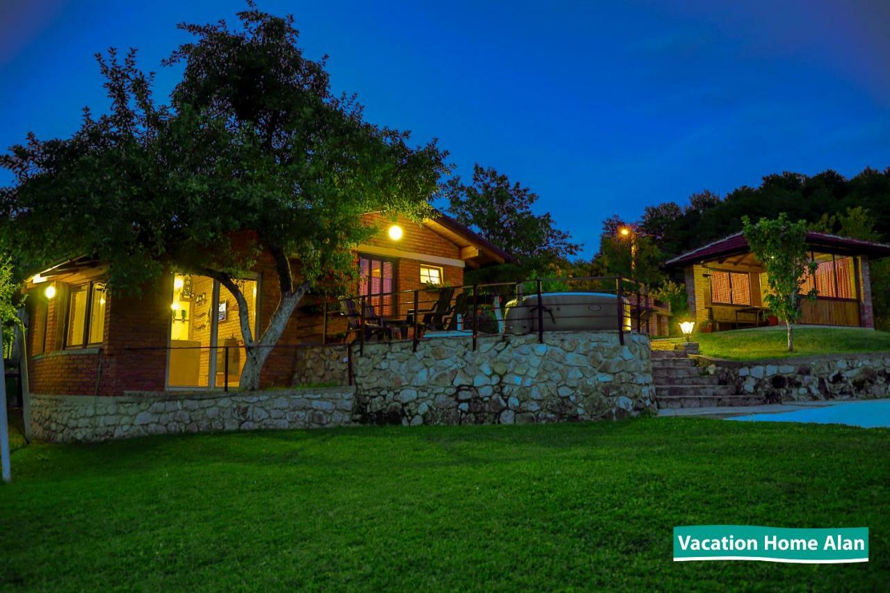 Vacation Home Alan 2 Kulen Vakuf Buitenkant foto
